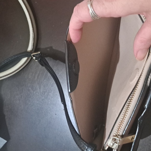 CCO Temorary Price Drop - Kate Spade crossbody bag - Picture 6 of 13